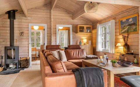 Uuno - 1.2Km from the Sea: Holz, Zuhause, Veranda, Deck, Hartholz, Dach, Holzbeize, Holzboden, Eco Hotel