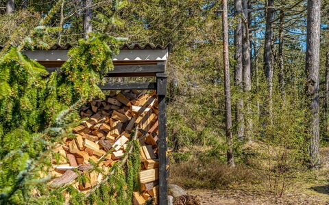 Uuno - 1.2Km from the Sea: Holz, Zuhause, Veranda, Deck, Hartholz, Dach, Holzbeize, Holzboden, Eco Hotel