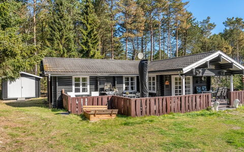 Uuno - 1.2Km from the Sea: Holz, Zuhause, Veranda, Deck, Hartholz, Dach, Holzbeize, Holzboden, Eco Hotel