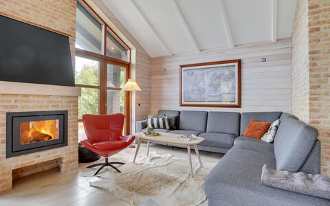 Andri - 600M to the Fjord: Holz, Möbel, Couch, Wohnzimmer, Interior Design, Flooring, Fussboden, Zuhause, Feuerstelle
