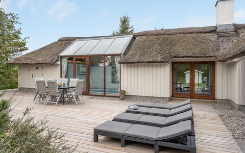 Waldar - 900M from the Sea: Blau, Strauch, Hütte, Ground, Garten, Estate, Schatten, Landscaping, Bauernhaus, Eco Hotel