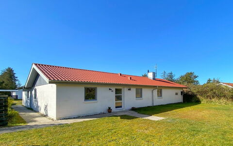 Justine - 600M from the Sea: Blau, Strauch, Hütte, Ground, Garten, Estate, Schatten, Landscaping, Bauernhaus, Eco Hotel