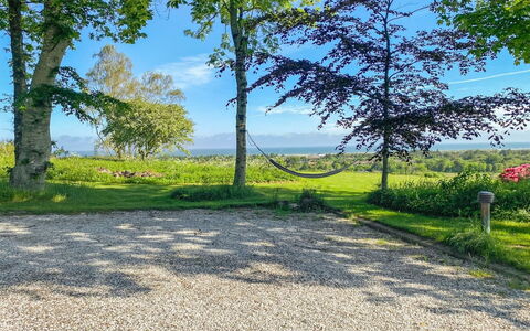 Nella - 1.2Km from the Sea: Hütte, Zuhause, Haus, Dach, Veranda, Estate, Abstellgleis, Gartenbauten, Bauernhaus, Garten