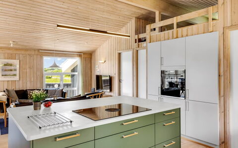 Ellen - 289M from the Sea: Holz, Flooring, Interior Design, Fussboden, Küche, Decke, Holzboden, Möbel, Countertop, Holzbeize