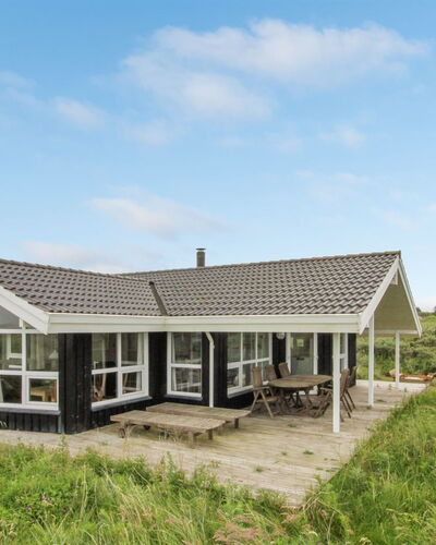Fanija - 200M from the Sea
