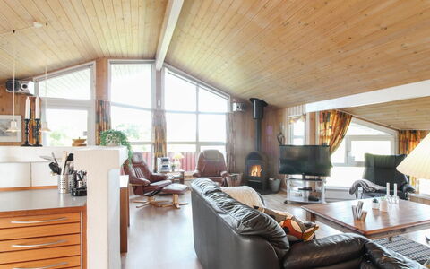 Diderik - 300M from the Sea: Holz, Dach, Die Architektur, Zuhause, Haus, Hütte, Abstellgleis, Hartholz, Steigung, Estate