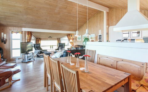 Diderik - 300M from the Sea: Holz, Dach, Die Architektur, Zuhause, Haus, Hütte, Abstellgleis, Hartholz, Steigung, Estate