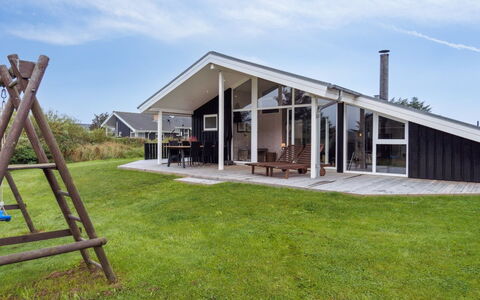 Herbiorn - 403M from the Sea: Flooring, Wand, Fussboden, Interior Design, Holz, Decke, Holzboden, Beleuchtung, Möbel, Laminatboden