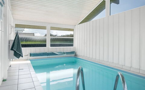 Venja - 200M from the Sea: Die Architektur, Dach, Zuhause, Verbundwerkstoff, Daylighting, Abstellgleis, Auffahrt