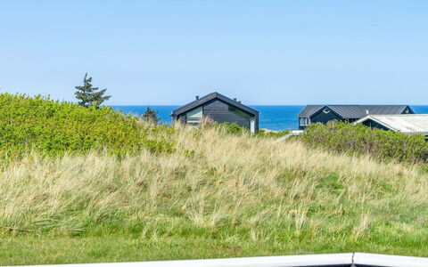 Venja - 200M from the Sea: Die Architektur, Dach, Zuhause, Verbundwerkstoff, Daylighting, Abstellgleis, Auffahrt