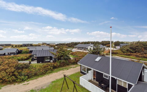 Soila - 150M from the Sea: Pflanzengemeinschaft, Sonnenlicht, Krautige Pflanze, Garten, Plantage, Landwirtschaft, Bauernhof