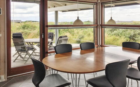 Sigvalda - 250M from the Sea: Möbel, Interior Design, Holz, Decke, Flooring, Fussboden, Stuhl, Küche & Esszimmer Tisch, Tabelle, Zimmer