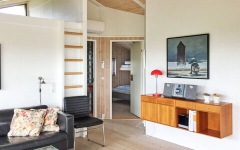 Sigvalda - 250M from the Sea: Interior Design, Möbel, Flooring, Fussboden, Holz, Decke, Wohnzimmer, Couch, Zimmer, Beleuchtung