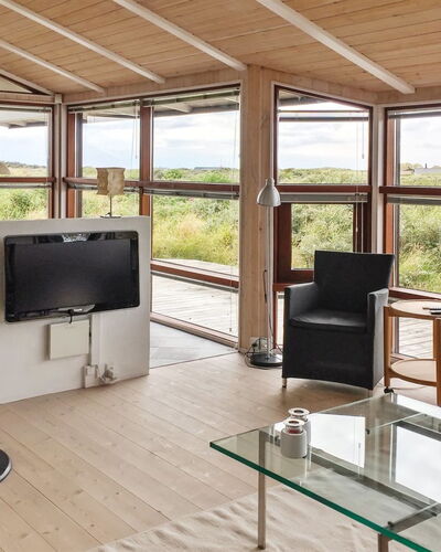 Sigvalda - 250M from the Sea