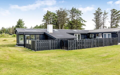 Albert - 340M from the Sea: Dach, Zuhause, Haus, Grundstueck, Hütte, Estate, Schatten, Landscaping, Garten, Garten