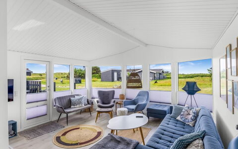 Albert - 340M from the Sea: Zuhause, Decke, Hütte, Schatten, Design, Daylighting, Wohnzimmer, Couch, Villa