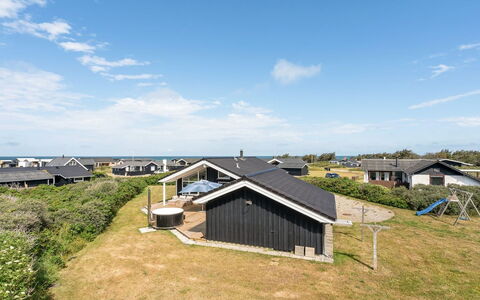 Lex - 150M from the Sea: Interior Design, Decke, Wohnung, Flooring, Möbel, Fussboden, Zimmer, Beleuchtung, Zuhause, Couch