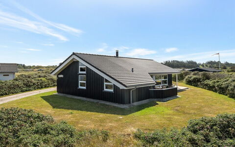 Lex - 150M from the Sea: Holz, Dach, Haus, Hütte, Tür, Zuhause, Abstellgleis, Grundstueck, Gartenbauten, Schuppen