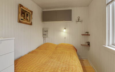 Edvin - 400M from the Sea