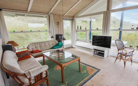 Wilma - 400M from the Sea: Holz, Dach, Die Architektur, Zuhause, Haus, Hütte, Abstellgleis, Hartholz, Steigung, Estate