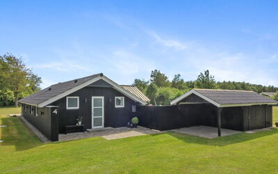 Harmen - 1.1Km from the Sea