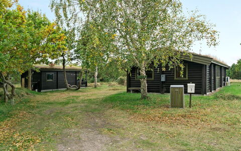 Gorjan - 300M from the Sea: Gras, Grundstueck, Ländliches Gebiet, Hütte, Schuppen, Gartenbauten, Schatten, Garten, Rasen