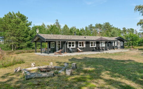 Wimar - 200M from the Sea: Holz, Zuhause, Veranda, Deck, Hartholz, Dach, Holzbeize, Holzboden, Eco Hotel