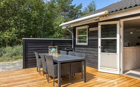 Filimena - 350M from the Sea: Holz, Zuhause, Veranda, Deck, Hartholz, Dach, Holzbeize, Holzboden, Eco Hotel
