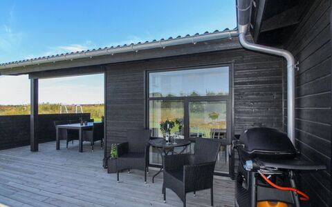 Ariadne - 900M from the Sea: Wohnung, Schatten, Balkon, Stuhl, Zaun, Gartenmöbel, Aluminium, Kunstrasen