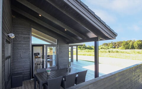 Ariadne - 900M from the Sea: Wohnung, Schatten, Balkon, Stuhl, Zaun, Gartenmöbel, Aluminium, Kunstrasen