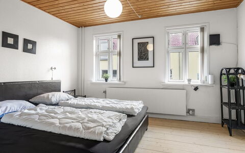 Minte - 450M from the Sea: Decke, Flooring, Interior Design, Fussboden, Verbundwerkstoff, Möbel, Resort, Hotel, Design, Daylighting