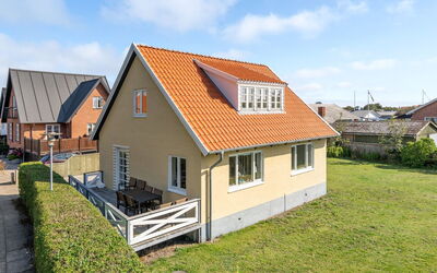 Aagot - 850M from the Sea