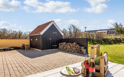 Hialmar - 400M from the Sea: Die Architektur, Dach, Zuhause, Verbundwerkstoff, Daylighting, Abstellgleis, Auffahrt