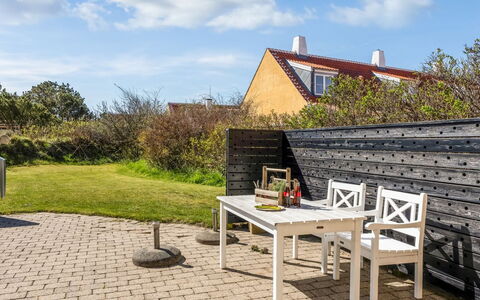 Hialmar - 400M from the Sea: Die Architektur, Dach, Zuhause, Verbundwerkstoff, Daylighting, Abstellgleis, Auffahrt