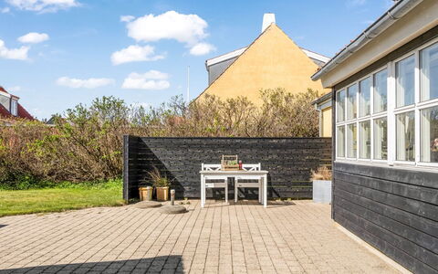 Hialmar - 400M from the Sea: Die Architektur, Dach, Zuhause, Verbundwerkstoff, Daylighting, Abstellgleis, Auffahrt