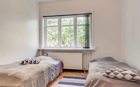Sölve - 900M from the Sea: Wand, Flooring, Fussboden, Holz, Schlafzimmer, Bett, Interior Design, Bettdecke, Bedding, Decke