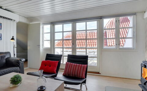 Naina - 200M from the Sea: Möbel, Flooring, Interior Design, Fussboden, Holz, Decke, Couch, Zimmer, Wohnung, Wohnzimmer