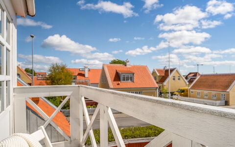 Annbritt - 500M from the Sea: Flooring, Fussboden, Decke, Interior Design, Countertop, Küche, Cabinetry, Zimmer, Major Appliance, Light Fixture