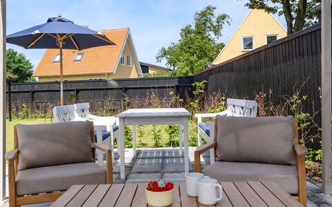 Hansiane - 500M from the Sea: Möbel, Gartenmöbel, Stuhl, Holz, Tabelle, Tisch Im Freien, Deck, Veranda, Terrasse, Kaffetisch