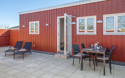 Arlene - 800M from the Sea: Holz, Verbundwerkstoff, Holzbeize, Hartholz, Planke, Sperrholz, Fliese, Aluminium