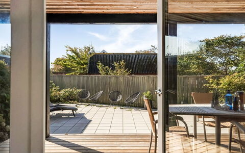 Villum - 700M from the Sea: Die Architektur, Dach, Zuhause, Verbundwerkstoff, Daylighting, Abstellgleis, Auffahrt