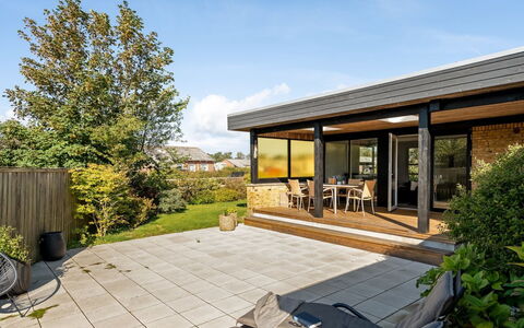 Villum - 700M from the Sea: Die Architektur, Dach, Zuhause, Verbundwerkstoff, Daylighting, Abstellgleis, Auffahrt