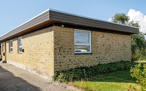 Villum - 700M from the Sea: Die Architektur, Dach, Zuhause, Verbundwerkstoff, Daylighting, Abstellgleis, Auffahrt