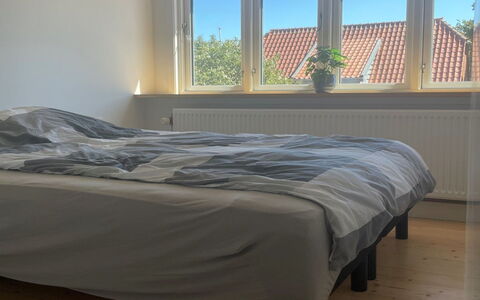 Urs - 200M from the Sea: Die Architektur, Dach, Zuhause, Verbundwerkstoff, Daylighting, Abstellgleis, Auffahrt