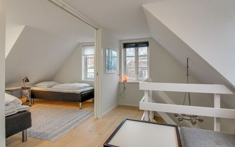Ilselil - 500M from the Sea: Decke, Flooring, Interior Design, Fussboden, Verbundwerkstoff, Möbel, Resort, Hotel, Design, Daylighting