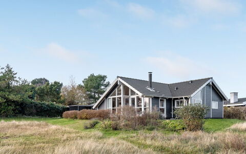 Bosilka - 75M from the Sea: Pflanzengemeinschaft, Sonnenlicht, Krautige Pflanze, Garten, Plantage, Landwirtschaft, Bauernhof