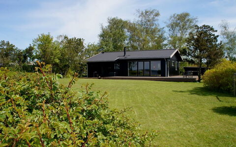 Iadrik - 85M to the Fjord: Dach, Haus, Zuhause, Hütte, Abstellgleis, Estate, Auffahrt, Gartenbauten, Garten, Schuppen