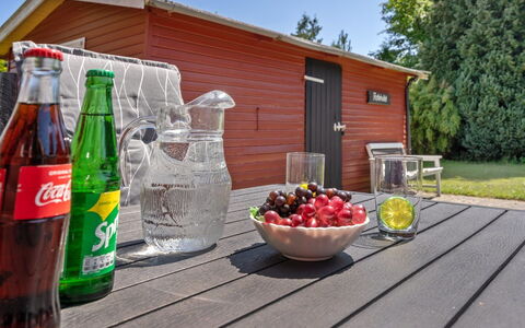 Hege - 450M from the Sea: Wohngebiet, Dach, Vorort, Auffahrt, Estate, Kamin