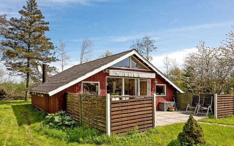 Henna - 550M to the Fjord: Dach, Haus, Grundstueck, Zuhause, Hütte, Estate, Gartenbauten, Schatten, Blockhaus, Landscaping