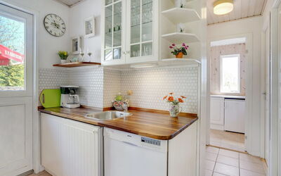 Eweline - 75M from the Sea